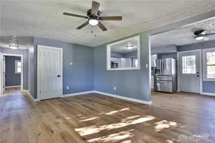 389 N Garber Dr, Tipp City, OH 45371 - Photo 8