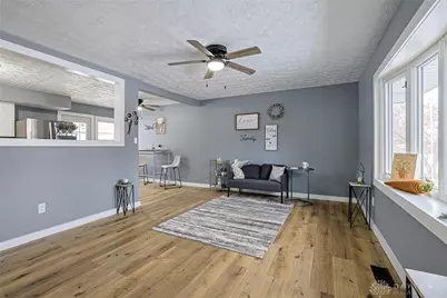 389 N Garber Drive, Tipp City, OH 45371 - Photo 4