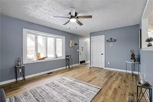 389 N Garber Dr, Tipp City, OH 45371 - Photo 6