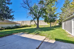 389 N Garber Dr, Tipp City, OH 45371 - Photo 28