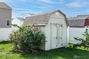 4572 Keeneland Ct, Huber Heights, OH 45424 - Photo 10