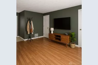 25 E Siebenthaler Avenue, Dayton, OH 45405 - Photo 2