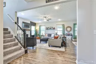 1223 Waterbury Dr, Franklin, OH 45005 - Photo 6