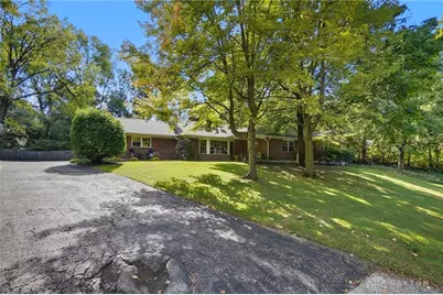 100 E Thruston Boulevard, Oakwood, OH 45409 - Photo 36