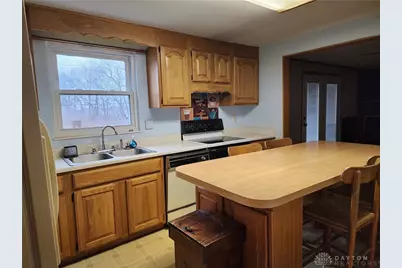 802 Nordhoff Farm Drive, Clayton, OH 45322 - Photo 8