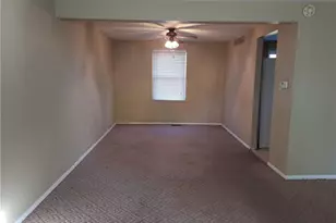 802 Nordhoff Farm Dr, Clayton, OH 45322 - Photo 4