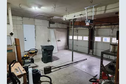 802 Nordhoff Farm Drive, Clayton, OH 45322 - Photo 32