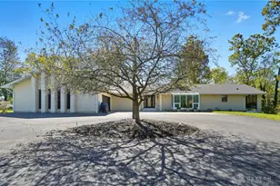 573 Arlington Rd, Brookville, OH 45309 - Photo 6