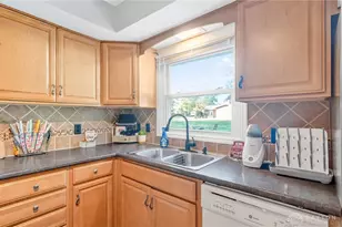 322 Cole Dr, Wapakoneta, OH 45895 - Photo 8