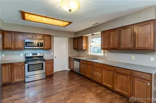 1075 Crestview Dr, Troy, OH 45373 - Photo 18