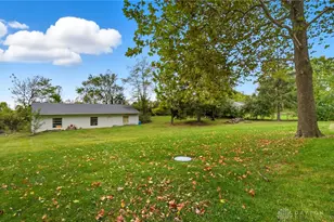 8375 Peters Pike, Dayton, OH 45414 - Photo 36