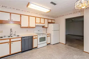 5907 Beech Ct, Dayton, OH 45424 - Photo 10