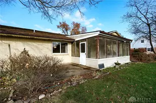 325 Beechgrove Dr, Englewood, OH 45322 - Photo 46