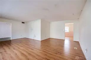 325 Beechgrove Dr, Englewood, OH 45322 - Photo 10