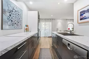 2542 Valais Ct, Dayton, OH 45458 - Photo 6