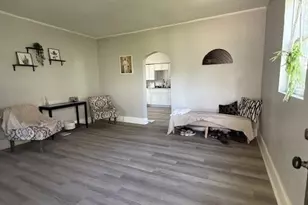 1083 Valley St, Dayton, OH 45404 - Photo 2