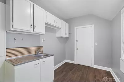 240 E College, Springfield, OH 45503 - Photo 16