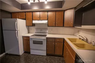 2223 Crew Cir, Dayton, OH 45439 - Photo 10