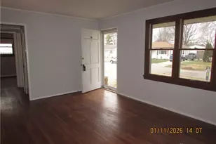 1556 Selkirk Rd, Dayton, OH 45432 - Photo 6