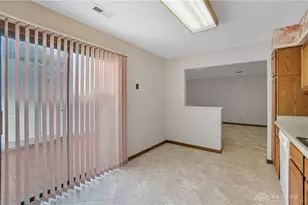 826 Pine Needles Dr, Dayton, OH 45458 - Photo 16