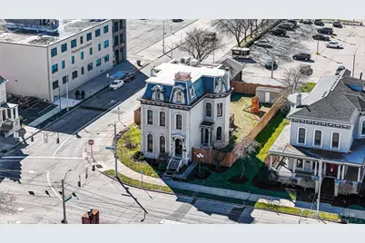 208 W Monument Avenue, Dayton, OH 45402 - Photo 2