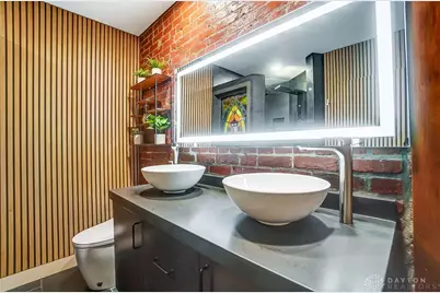 208 W Monument Avenue, Dayton, OH 45402 - Photo 48