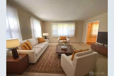 1811 Greenbriar Drive, Troy, OH 45373 - Photo 6