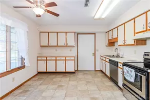 6936 Willow Tree Ln, Dayton, OH 45424 - Photo 10