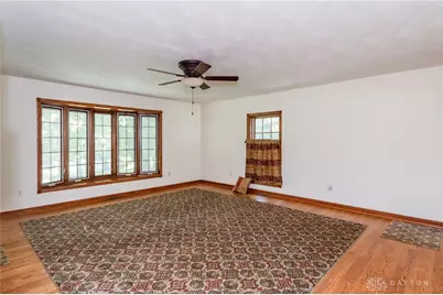 6250 Fairfield Pike, Enon Vlg, OH 45323 - Photo 10
