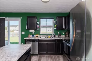 1161 Shannon Ln, Xenia, OH 45385 - Photo 12