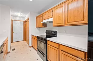 9528 Summer Wind Trail, Miamisburg, OH 45342 - Photo 14