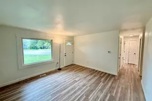 63 Randolph St, Wilmington, OH 45177 - Photo 2