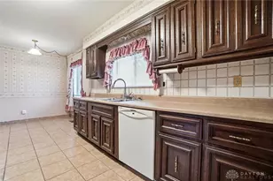 4708 Elzo Ln, Kettering, OH 45440 - Photo 12