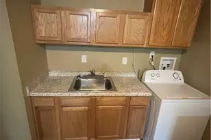 6236 Carmin Ave, Dayton, OH 45417 - Photo 4