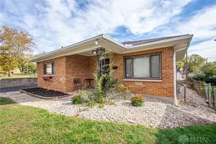 1716 Parkhill Dr, Dayton, OH 45406 - Photo 2