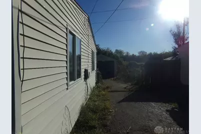 686 S Riverview Avenue, Miamisburg, OH 45342 - Photo 2