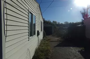 686 S Riverview Ave, Miamisburg, OH 45342 - Photo 2