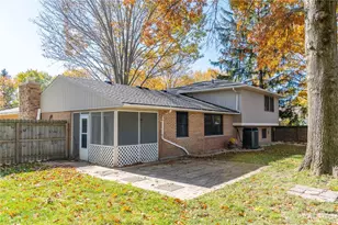 2021 Meadowside Ln, Washington Twp, OH 45458 - Photo 36