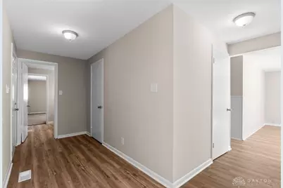 1296 Horizon Drive, Fairborn, OH 45324 - Photo 6