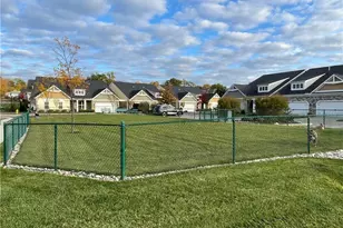 629 Bungalow Ct, Dayton, OH 45430 - Photo 44