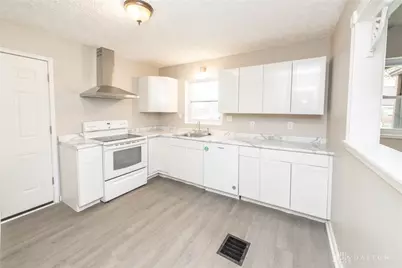 340 Holmes Drive, Fairborn, OH 45324 - Photo 8