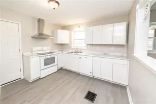 340 Holmes Dr, Fairborn, OH 45324 - Photo 8