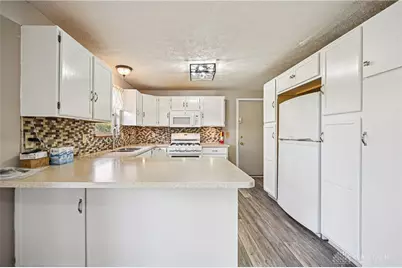 5852 Old US Route 35, Silver Creek Twp, OH 45335 - Photo 10