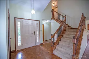 17 Westerly Ln, Centerville, OH 45458 - Photo 2