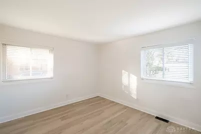 5042 Woodbine Avenue, Dayton, OH 45432 - Photo 14