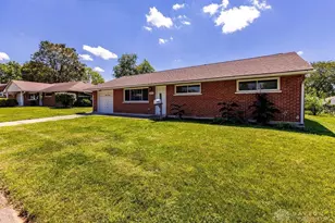 2090 Mattis Dr, Dayton, OH 45439 - Photo 2