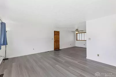 2090 Mattis Drive, Dayton, OH 45439 - Photo 4