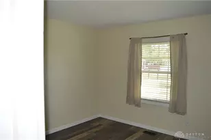 8496 Woodgrove Dr, Washington Twp, OH 45458 - Photo 10