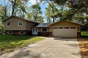 3785 Frostwood Dr, Beavercreek, OH 45430 - Photo 2