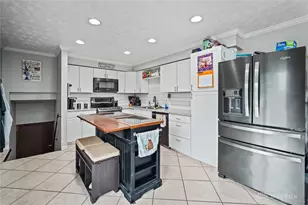 3653 Navara Dr, Beavercreek, OH 45431 - Photo 10